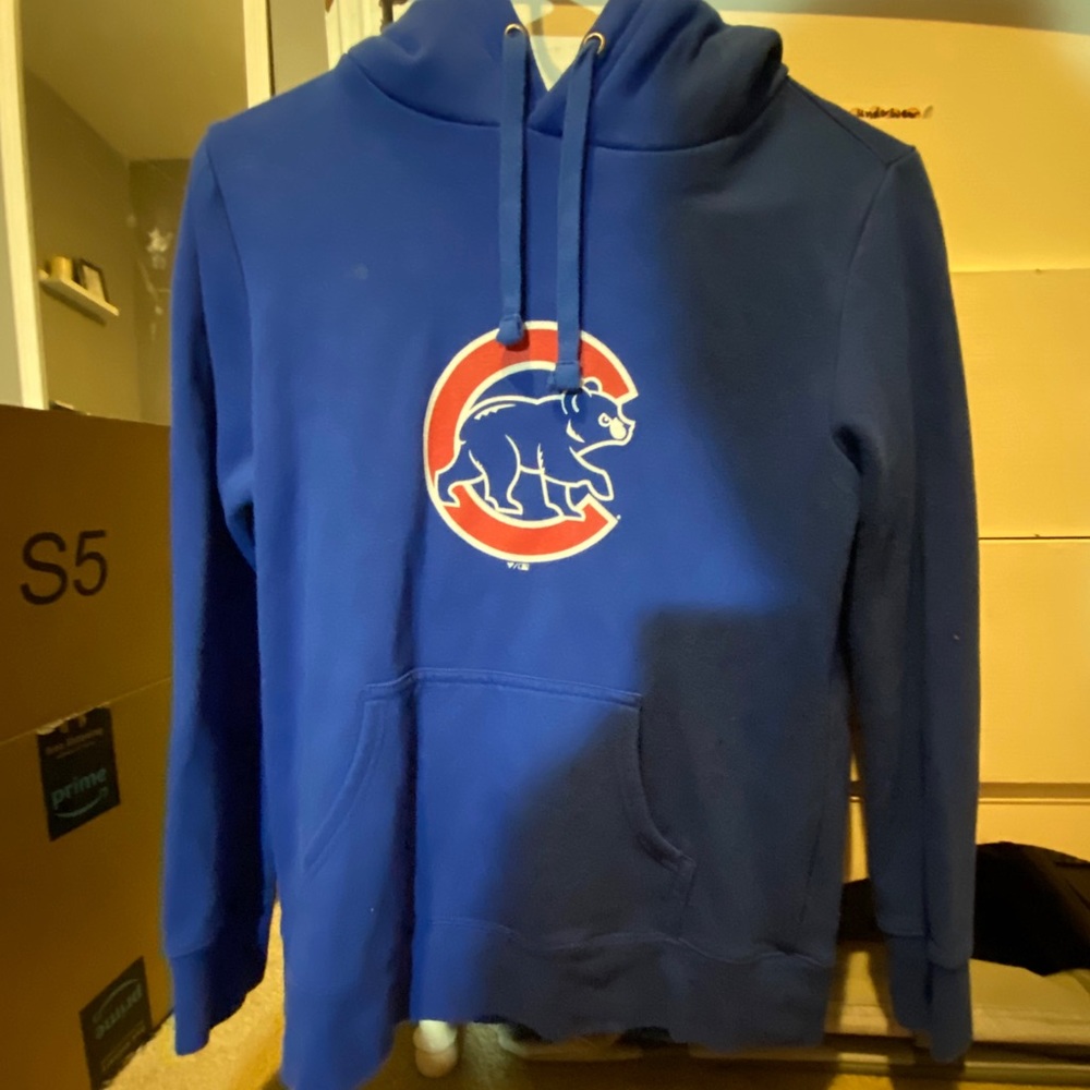 Cubs sweatshirt